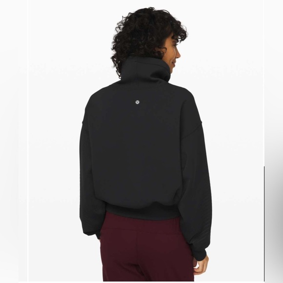 Lululemon Full Flourish Pullover
Black (First Release) - Picture 3 of 10